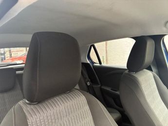 VAUXHALL Corsa Electric 50kWh Griffin Hatchback 5dr Electric Auto (7.4Kw Charger) (136 p