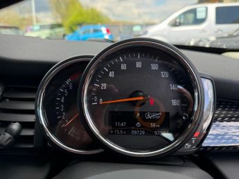 MINI HATCH 2.0 Cooper S Classic Hatchback 5dr Petrol Steptronic Euro 6 (s/s