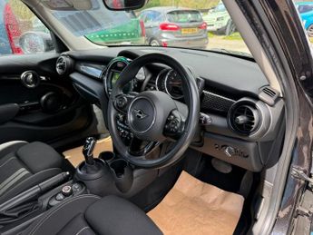 MINI HATCH 2.0 Cooper S Classic Hatchback 5dr Petrol Steptronic Euro 6 (s/s