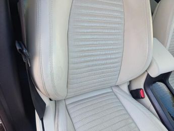 LAND ROVER DISCOVERY SPORT 2.2 SD4 HSE Luxury SUV 5dr Diesel Auto 4WD Euro 5 (s/s) (190 ps)