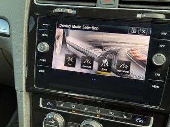 VOLKSWAGEN GOLF 2.0 TSI R Hatchback 5dr Petrol DSG 4Motion Euro 6 (s/s) (300 ps)