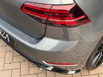 VOLKSWAGEN GOLF 2.0 TSI R Hatchback 5dr Petrol DSG 4Motion Euro 6 (s/s) (300 ps)