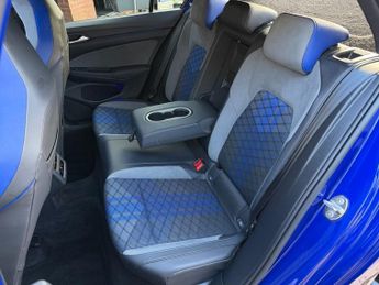 VOLKSWAGEN GOLF 2.0 TSI R Hatchback 5dr Petrol DSG 4Motion Euro 6 (s/s) (320 ps)