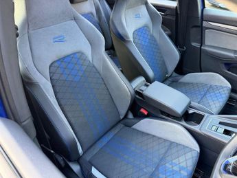 VOLKSWAGEN GOLF 2.0 TSI R Hatchback 5dr Petrol DSG 4Motion Euro 6 (s/s) (320 ps)
