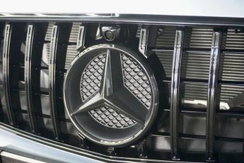 MERCEDES-BENZ E-CLASS 2.0 E220d AMG Line (Premium) Saloon 4dr Diesel G-Tronic+ 4MATIC 