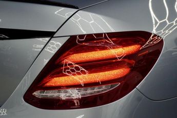 MERCEDES-BENZ E-CLASS 2.0 E220d AMG Line (Premium) Saloon 4dr Diesel G-Tronic+ 4MATIC 