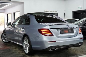 MERCEDES-BENZ E-CLASS 2.0 E220d AMG Line (Premium) Saloon 4dr Diesel G-Tronic+ 4MATIC 