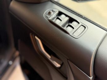 LAND ROVER FREELANDER 2 2.2 SD4 XS SUV 5dr Diesel CommandShift 4WD Euro 5 (190 ps)