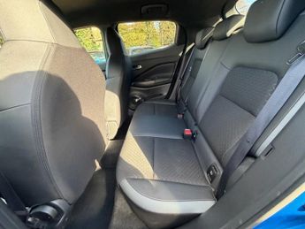 NISSAN JUKE 1.0 DIG-T N-Connecta SUV 5dr Petrol DCT Auto Euro 6 (s/s) (114 p