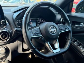 NISSAN JUKE 1.0 DIG-T N-Connecta SUV 5dr Petrol DCT Auto Euro 6 (s/s) (114 p