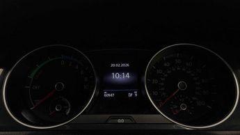 VOLKSWAGEN E-GOLF 35.8kWh e-Golf Hatchback 5dr Electric Auto (136 ps)