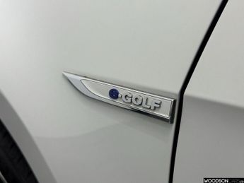 VOLKSWAGEN E-GOLF 35.8kWh e-Golf Hatchback 5dr Electric Auto (136 ps)