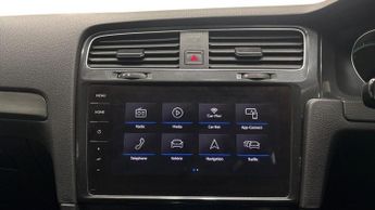 VOLKSWAGEN E-GOLF 35.8kWh e-Golf Hatchback 5dr Electric Auto (136 ps)