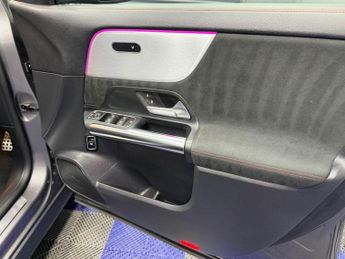 MERCEDES-BENZ EQA EQA 250 66.5kWh AMG Line (Premium) SUV 5dr Electric Auto (190 ps