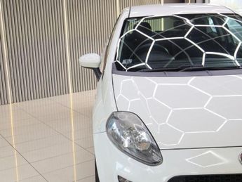 FIAT PUNTO 1.4 Easy Hatchback 3dr Petrol Euro 6 (s/s) (77 bhp)