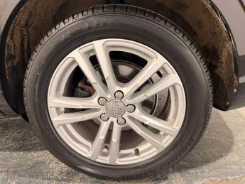 AUDI Q3 1.4 TFSI CoD S line Edition SUV 5dr Petrol S Tronic Euro 6 (s/s)