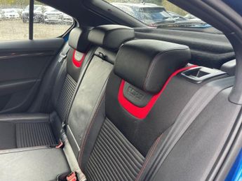 SKODA OCTAVIA 2.0 TDI vRS Hatchback 5dr Diesel DSG 4WD Euro 6 (s/s) (SNav) (18