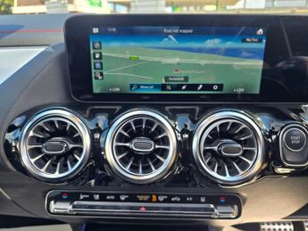 MERCEDES-BENZ EQA EQA 250 66.5kWh AMG Line (Premium) SUV 5dr Electric Auto (190 ps