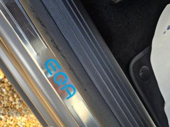 MERCEDES-BENZ EQA EQA 250 66.5kWh AMG Line (Premium) SUV 5dr Electric Auto (190 ps