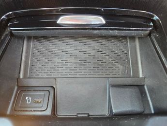 MERCEDES-BENZ EQA EQA 250 66.5kWh AMG Line (Premium) SUV 5dr Electric Auto (190 ps