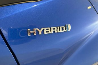 TOYOTA C-HR 1.8 VVT-h GPF Dynamic SUV 5dr Petrol Hybrid CVT Euro 6 (s/s) (12