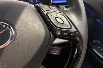 TOYOTA C-HR 1.8 VVT-h GPF Dynamic SUV 5dr Petrol Hybrid CVT Euro 6 (s/s) (12