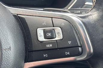 VOLKSWAGEN TIGUAN 2.0 TDI R-Line Tech SUV 5dr Diesel DSG Euro 6 (s/s) (150 ps) Pan