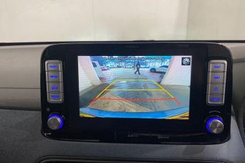 HYUNDAI KONA 64kWh Premium SE SUV 5dr Electric Auto (204 ps) Rear View Camera