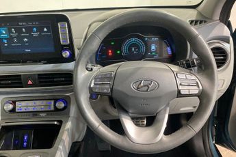 HYUNDAI KONA 64kWh Premium SE SUV 5dr Electric Auto (204 ps) Rear View Camera
