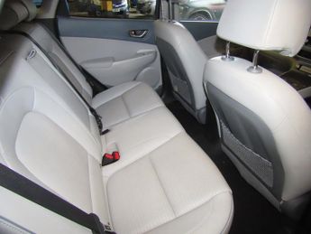 HYUNDAI KONA 64kWh Premium SE SUV 5dr Electric Auto (204 ps)
