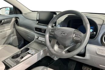 HYUNDAI KONA 64kWh Premium SE SUV 5dr Electric Auto (204 ps) Rear View Camera