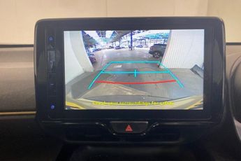 TOYOTA YARIS CROSS 1.5 VVT-h Dynamic SUV 5dr Petrol Hybrid E-CVT Euro 6 (s/s) (116 