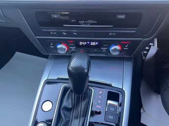 AUDI A6 SALOON 2.0 TDI ultra S line Saloon 4dr Diesel S Tronic Euro 6 (s/s) (19