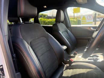 FORD KUGA 1.5 EcoBlue ST-Line SUV 5dr Diesel Auto Euro 6 (s/s) (120 ps)