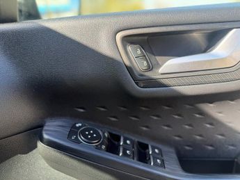 FORD KUGA 1.5 EcoBlue ST-Line SUV 5dr Diesel Auto Euro 6 (s/s) (120 ps)