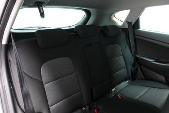 HYUNDAI TUCSON 1.6 CRDi MHEV SE Nav SUV 5dr Diesel Hybrid DCT Euro 6 (s/s) (136