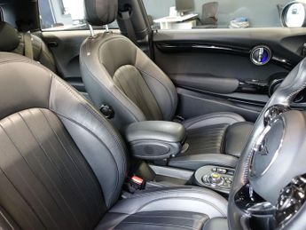 MINI Electric Hatch Cooper SE 32.6kWh Level 3 Hatchback 3dr Electric Auto (184 ps)