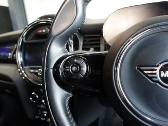 MINI Electric Hatch Cooper SE 32.6kWh Level 3 Hatchback 3dr Electric Auto (184 ps)