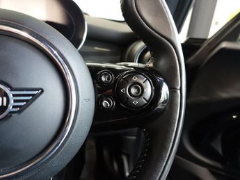 MINI Electric Hatch Cooper SE 32.6kWh Level 3 Hatchback 3dr Electric Auto (184 ps)