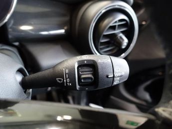 MINI Electric Hatch Cooper SE 32.6kWh Level 3 Hatchback 3dr Electric Auto (184 ps)