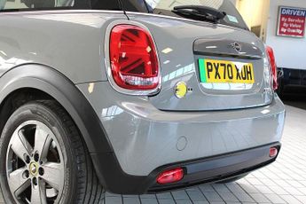 MINI Electric Hatch Cooper SE 32.6kWh Level 1 Hatchback 3dr Electric Auto (184 ps)