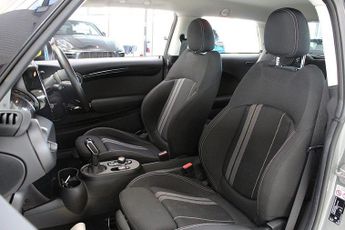 MINI Electric Hatch Cooper SE 32.6kWh Level 1 Hatchback 3dr Electric Auto (184 ps)