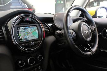 MINI Electric Hatch Cooper SE 32.6kWh Level 1 Hatchback 3dr Electric Auto (184 ps)