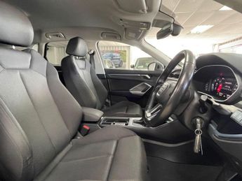 AUDI Q3 2.0 TDI 35 Sport SUV 5dr Diesel S Tronic Euro 6 (s/s) (150 ps)