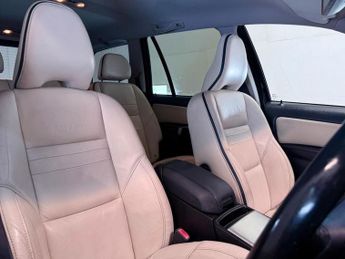 VOLVO XC90 2.4 D5 R-Design SUV 5dr Diesel Geartronic 4WD Euro 5 (200 ps)