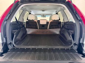 VOLVO XC90 2.4 D5 R-Design SUV 5dr Diesel Geartronic 4WD Euro 5 (200 ps)