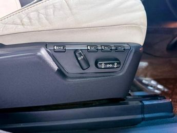 VOLVO XC90 2.4 D5 R-Design SUV 5dr Diesel Geartronic 4WD Euro 5 (200 ps)