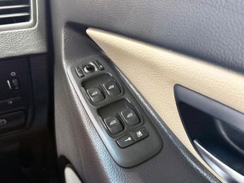 VOLVO XC90 2.4 D5 R-Design SUV 5dr Diesel Geartronic 4WD Euro 5 (200 ps)