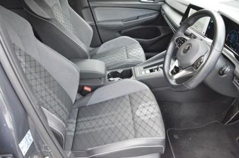 VOLKSWAGEN GOLF 2.0 TDI R-Line Hatchback 5dr Diesel DSG Euro 6 (s/s) (150 ps)