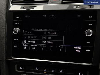 VOLKSWAGEN E-GOLF 35.8kWh e-Golf Hatchback 5dr Electric Auto (136 ps)